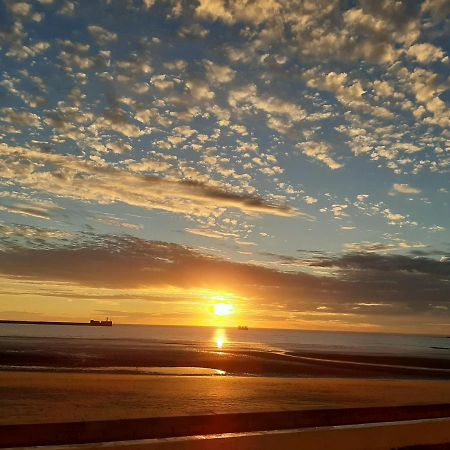 Superbe Appartement Avec Terasse Face A La Mer บูโลญ-ซูร์-แมร์ ภายนอก รูปภาพ